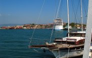 Nesabar Port - Photo by Mihal Orela