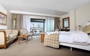 Radisson Hotel Junior Suite