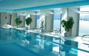 Holiday Inn 19m Pool